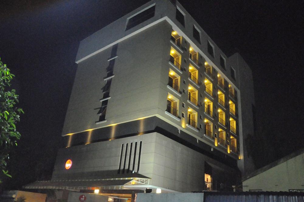 Spree Shivai Hotel Pune Pimpri-Chinchwad Dış mekan fotoğraf